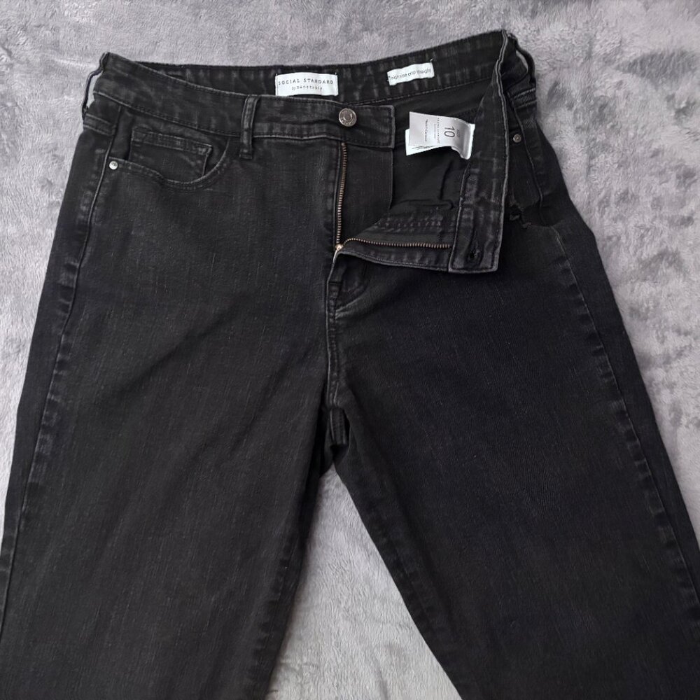 Social Standard Jeans Women’s Size 10 High Rise Crop Straight Black Denim - Picture 13 of 13